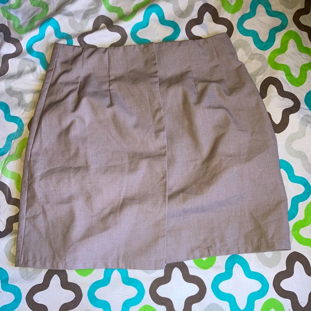 PrettyLittleThing Snap Button Down Skirt Women Size 4 Gray